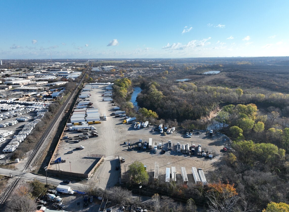 1100 Haltom Rd, Fort Worth, TX à vendre Photo principale– Image 1 sur 6