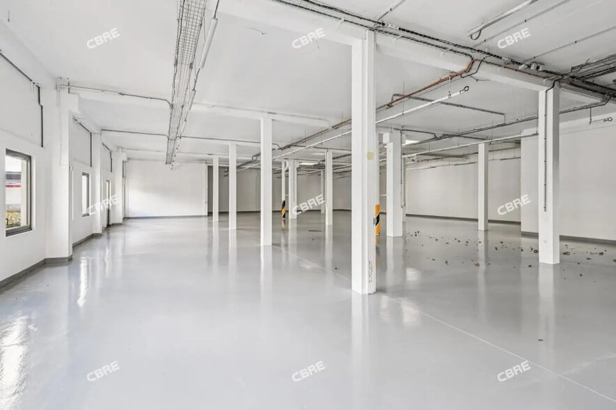 Local d’activités dans Gennevilliers à louer - Photo intérieure – Image 2 sur 8