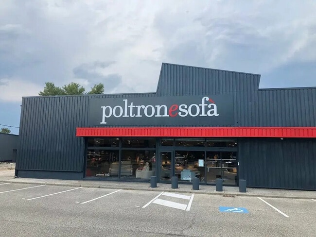 Plus de détails pour Local commercial à louer