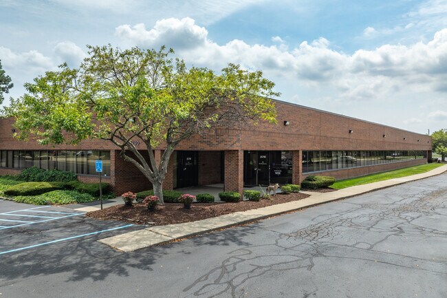 Plus de détails pour 25780-25790 Commerce Dr, Madison Heights, MI - Bureau à vendre