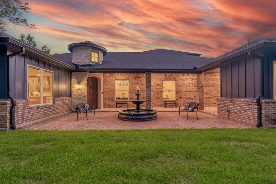 15937 Stagecoach Rd, Stagecoach, TX à vendre - Photo de l’immeuble – Image 2 sur 61