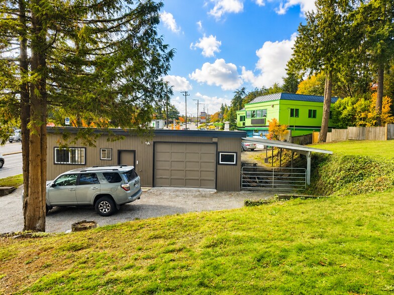 15041 Bothell Way NE, Lake Forest Park, WA à louer - Photo de l’immeuble – Image 1 sur 6