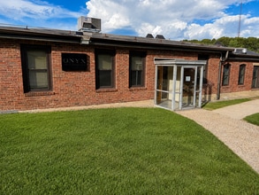 220 Reservoir St, Needham, MA à louer Photo de l’immeuble– Image 1 sur 15