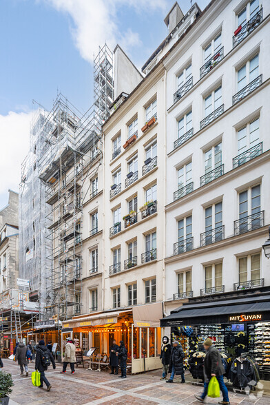 24 Rue Montorgueil, Paris à louer - Photo de l’immeuble – Image 3 sur 3