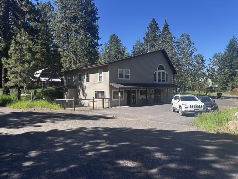 300 Stibnite Ave, Mccall, ID à vendre - Photo de l’immeuble – Image 1 sur 9