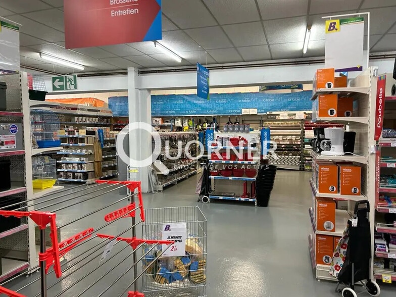 Local commercial dans Descartes à vendre - Photo de l’immeuble – Image 3 sur 10