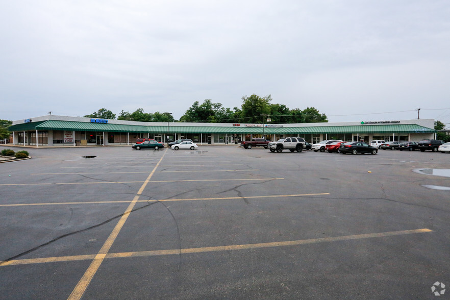 3300-3326 E Main St, Richmond, IN à louer - Photo de l’immeuble – Image 2 sur 9