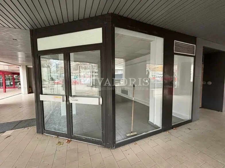 74 Rue De Bonnel, Lyon à louer - Photo de l’immeuble – Image 3 sur 3