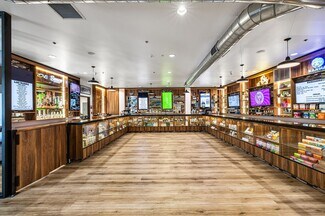 Plus de détails pour 560 S Williams Rd, Palm Springs, CA - Local d’activités à vendre