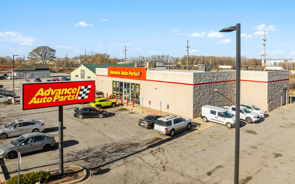 1200 W Chicago Ave, East Chicago, IN à vendre - Photo de l’immeuble – Image 1 sur 5