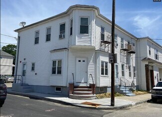 Plus de détails pour 213 State St, Bristol, RI - Logement à vendre