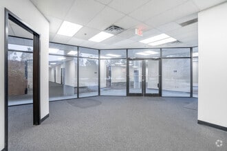 2855 N Berkeley Lake Rd NW, Duluth, GA à louer Hall d’entrée– Image 2 sur 21