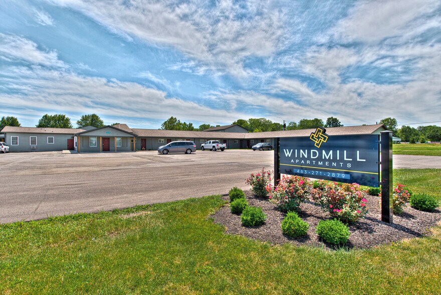 10705 E Us-136, Indianapolis, IN à vendre - Photo principale – Image 1 sur 40