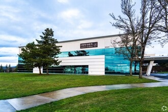 5001 NW Nan Henriksen Way, Camas, WA à louer Photo de l’immeuble– Image 2 sur 3