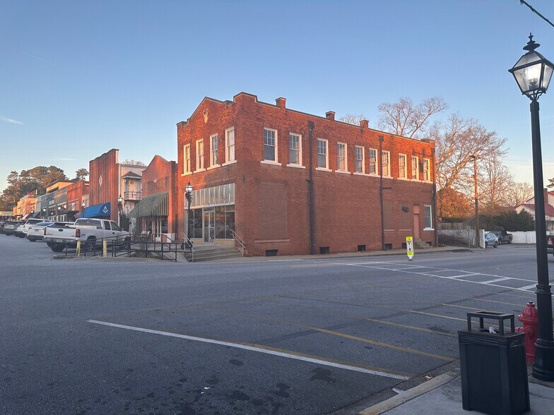 102 Exchange St, Pendleton, SC à louer - Photo de l’immeuble – Image 2 sur 5