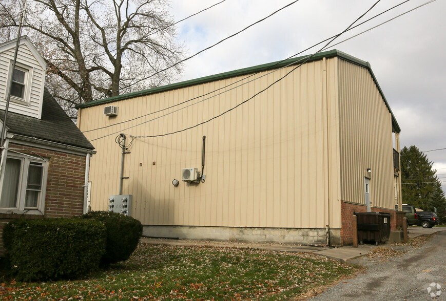3143 Main St, West Middlesex, PA à louer - Photo de l’immeuble – Image 3 sur 25