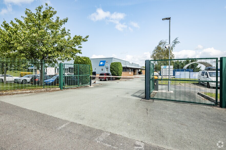 Manor Ln, Deeside à vendre - Photo de l’immeuble – Image 1 sur 4