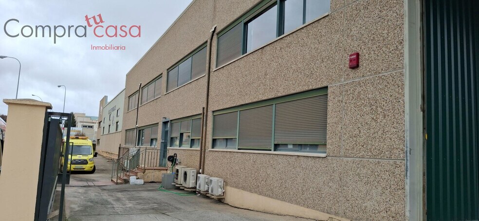 Industriel/Logistique dans Segovia, Segovia à vendre - Photo de l’immeuble – Image 3 sur 8