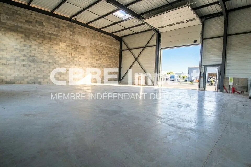 Local d’activités dans Nuits-Saint-Georges à louer Photo de l’immeuble– Image 1 sur 6