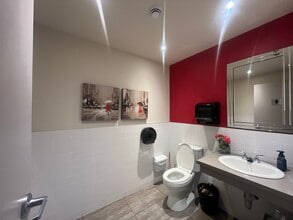 8600 Rue Jarry E, Anjou, QC à louer Photo intérieure– Image 1 sur 11