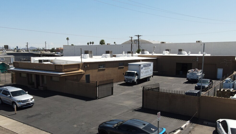 4009 N 39th Ave, Phoenix, AZ à louer - Photo de l’immeuble – Image 1 sur 6