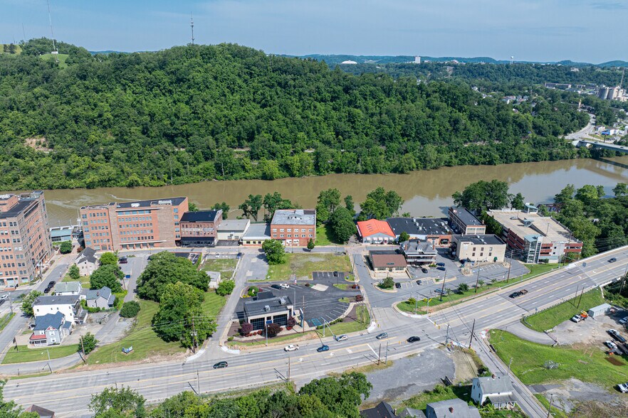 114 Clay St, Morgantown, WV à vendre - Photo de l’immeuble – Image 2 sur 4