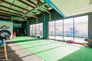 Plus de détails pour 366-380 Bank Dr, Mchenry, IL - Local commercial à louer