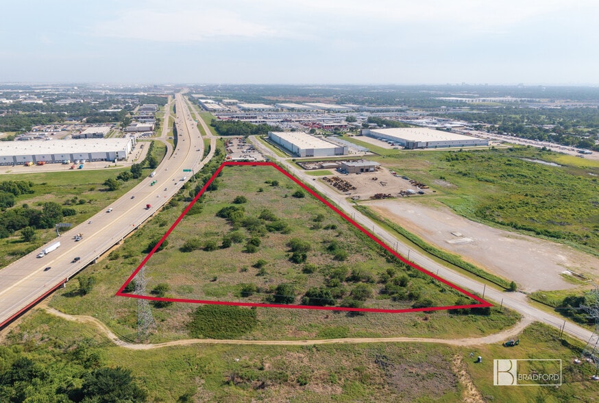 2651 Hardrock Rd, Grand Prairie, TX à louer - Photo de l’immeuble – Image 2 sur 7