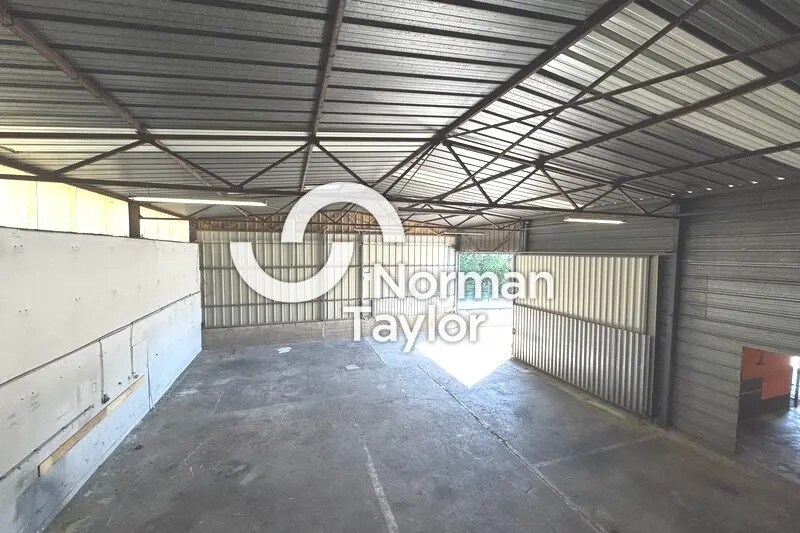 Local d’activités dans Saint-Jean-de-Védas à louer Photo intérieure– Image 1 sur 3