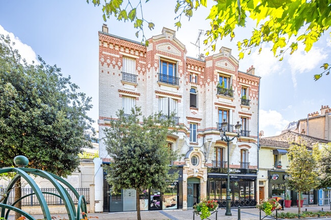 Plus de détails pour 10 Rue Anatole France, Puteaux - Local commercial à louer