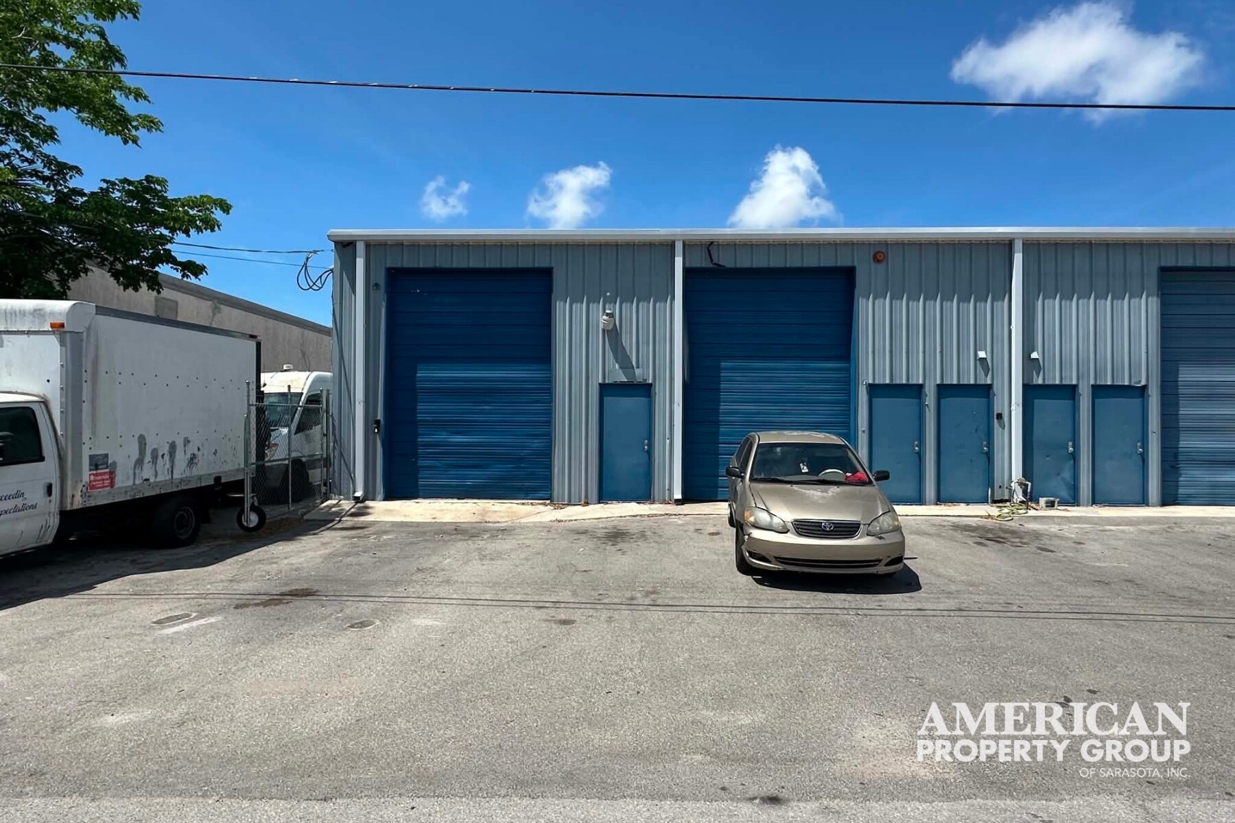 2133-2155 19th St, Sarasota, FL à louer Photo de l’immeuble– Image 1 sur 2