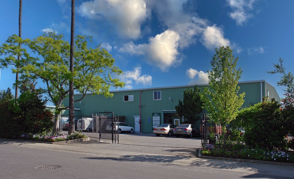 4331 Attawa Ave, Sacramento, CA à vendre - Photo de l’immeuble – Image 2 sur 9