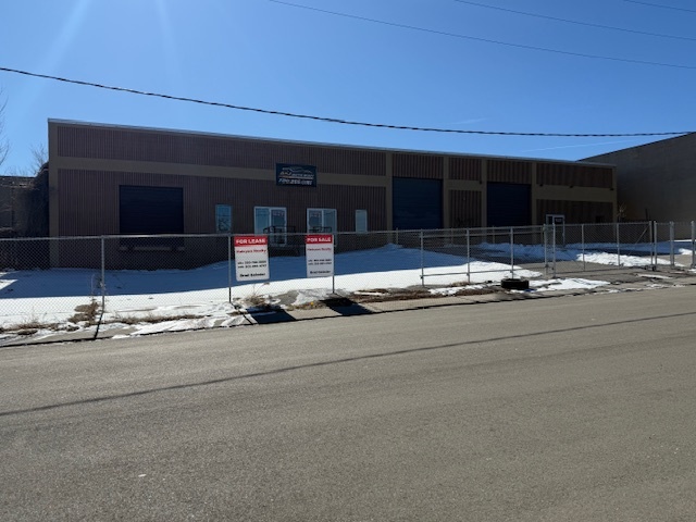 1940 W Adriatic Pl, Englewood, CO à louer - Photo de l’immeuble – Image 2 sur 10