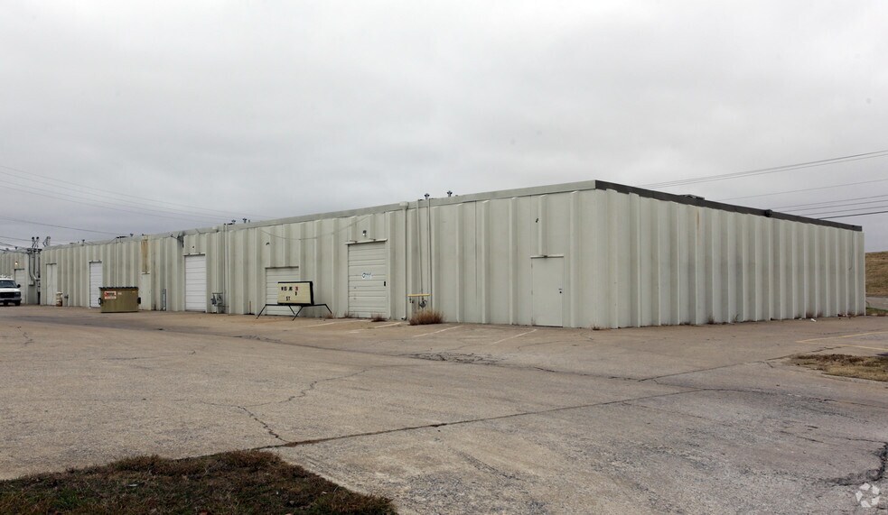 8702-8720 E 41st St, Tulsa, OK à louer - Photo de l’immeuble – Image 3 sur 3