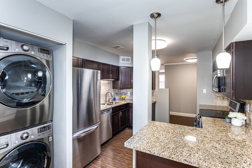 4339 Roanoke Pkwy, Kansas City, MO à vendre - Photo intérieure – Image 3 sur 27