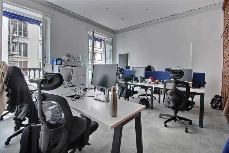 1-1 Rue D'Hauteville, Paris à louer - Photo de l’immeuble – Image 1 sur 10