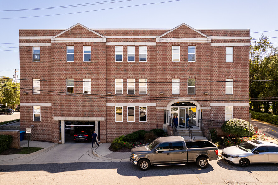 716 Giddings Ave, Annapolis, MD à louer - Photo de l’immeuble – Image 1 sur 9