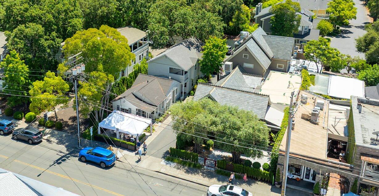 141-145 E Napa St, Sonoma, CA à vendre Photo de l’immeuble– Image 1 sur 6