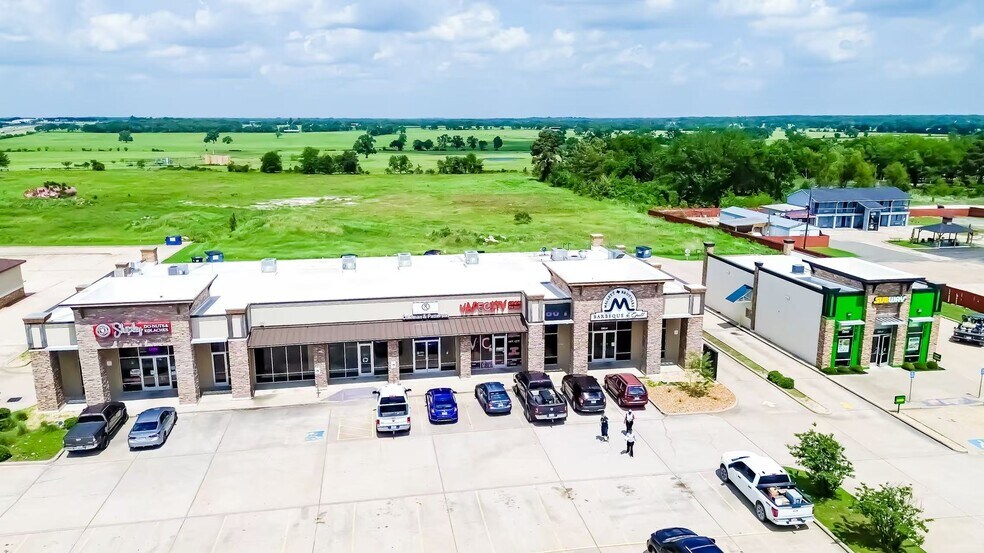 3303 E Main St, Madisonville, TX à louer - Photo de l’immeuble – Image 2 sur 12