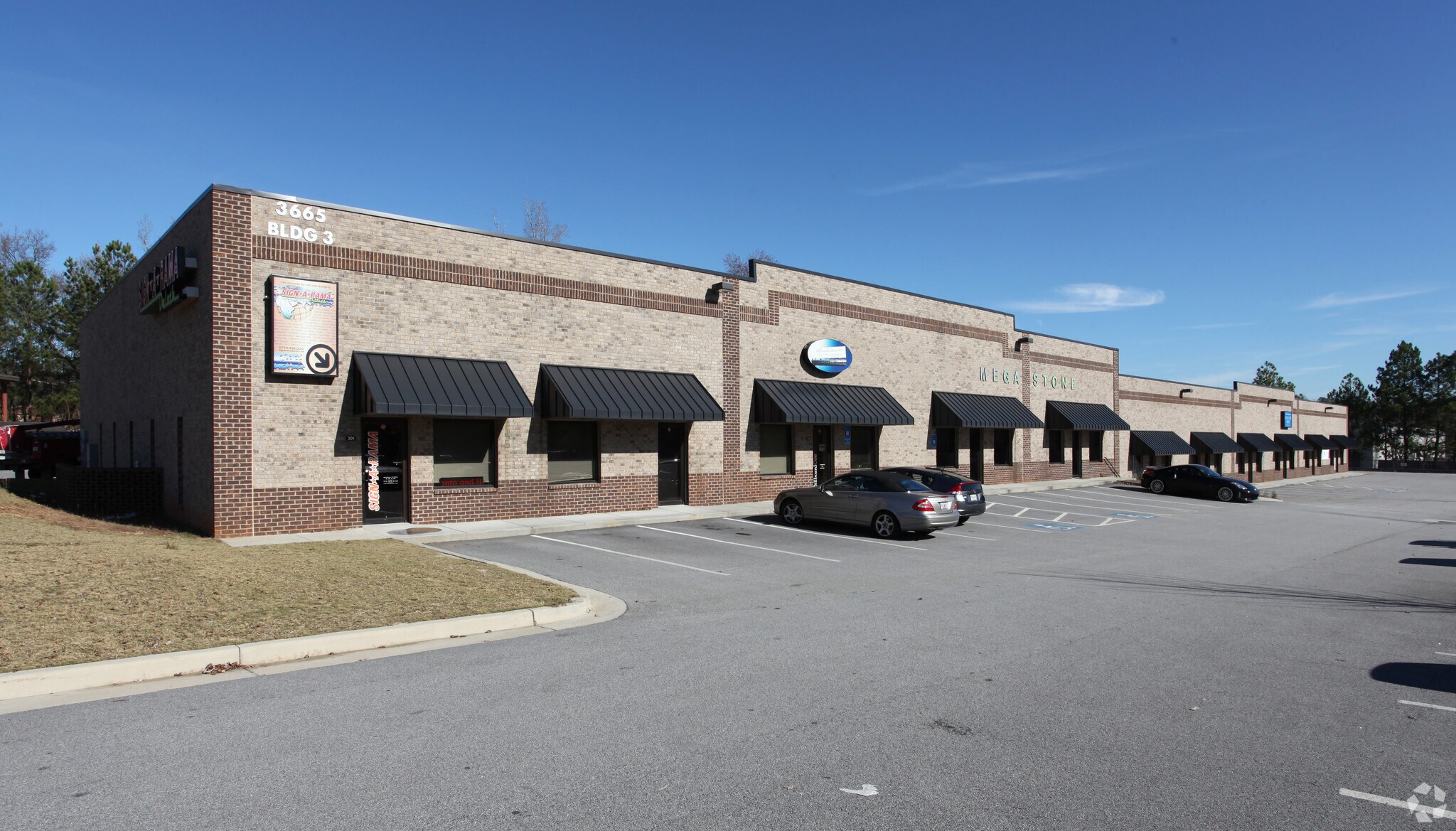 3665 Swiftwater Park Dr, Suwanee, GA à louer Photo principale– Image 1 sur 3