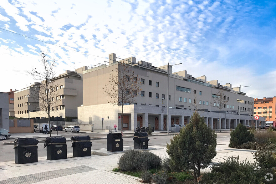 Calle Pino Canario, 2, Navalcarnero, Madrid à vendre - Photo de l’immeuble – Image 2 sur 2