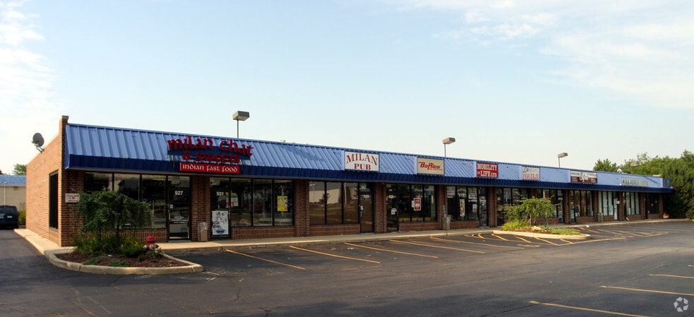 927-967 W Golf Rd, Schaumburg, IL à louer - Photo de l’immeuble – Image 2 sur 9