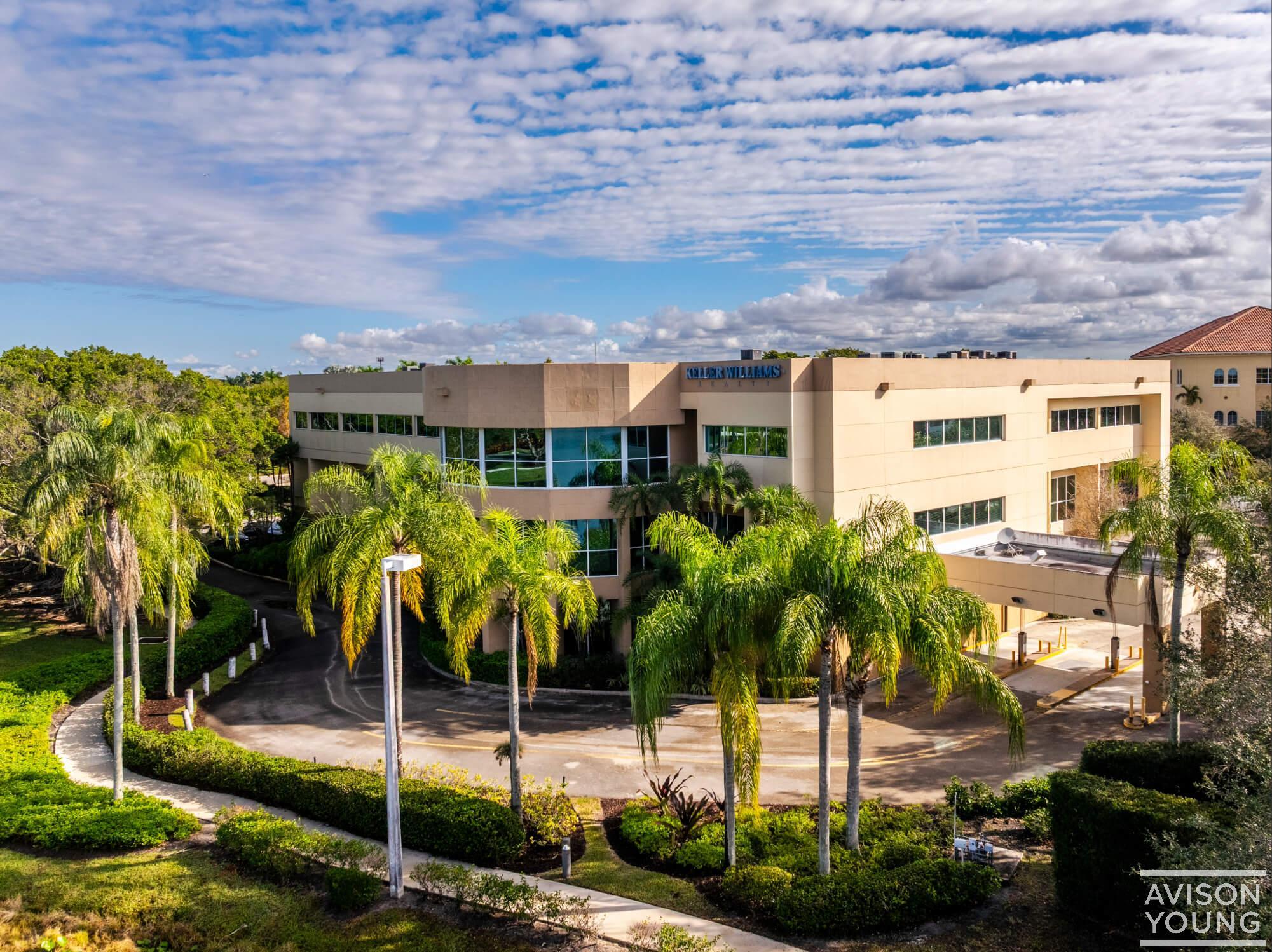 1625 N Commerce Pky, Weston, FL à vendre Photo principale– Image 1 sur 18