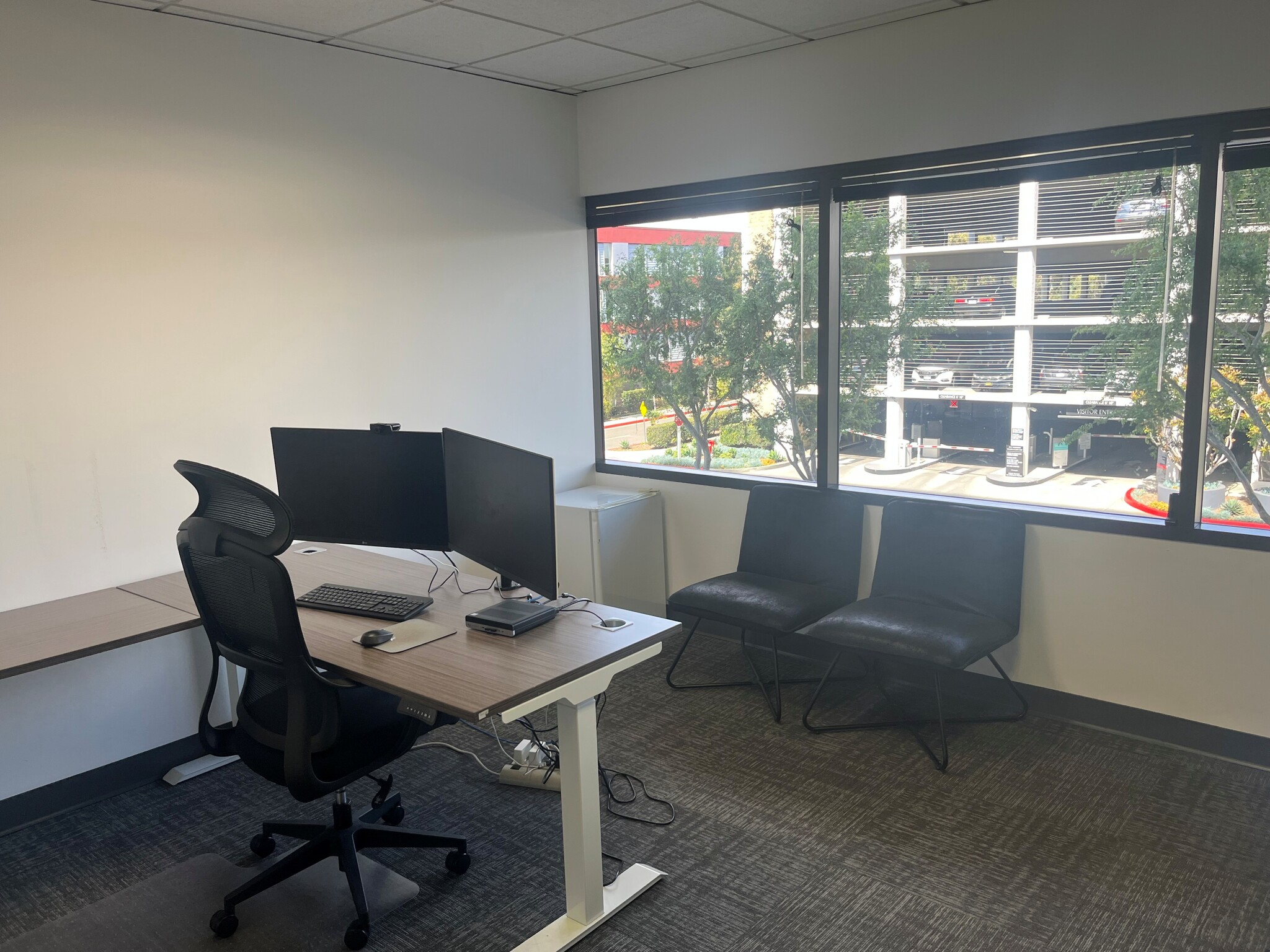 201 E Sandpointe Ave, Santa Ana, CA à louer Photo intérieure– Image 1 sur 5