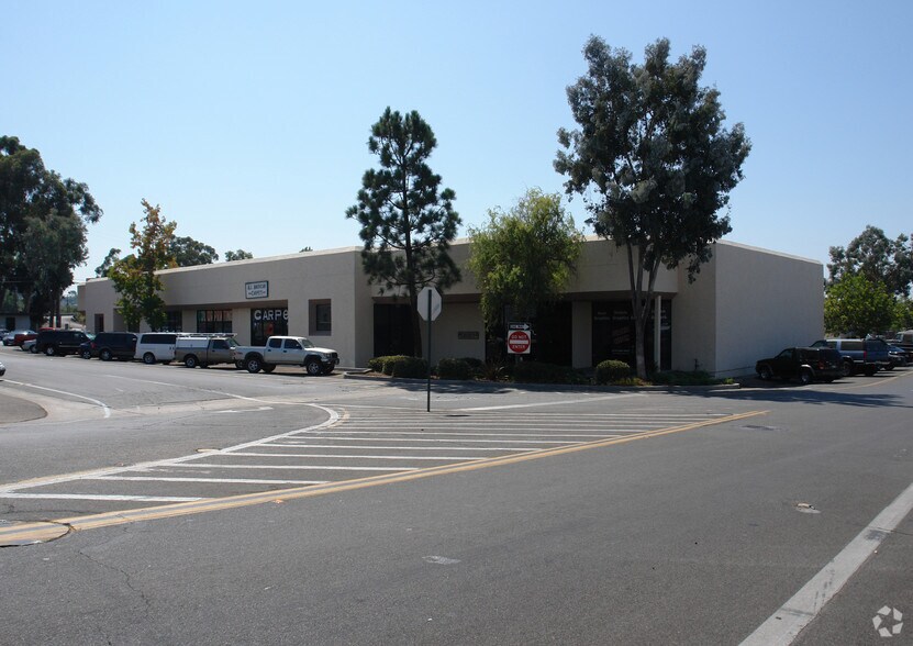 8186 Center St, La Mesa, CA à louer - Photo de l’immeuble – Image 3 sur 6