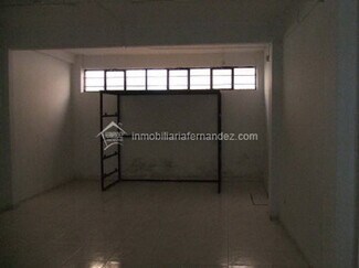 Plus de détails pour Local commercial à louer