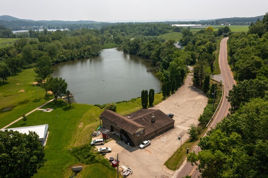 N18078 County Road T, Galesville, WI à vendre - Photo de l’immeuble – Image 1 sur 39