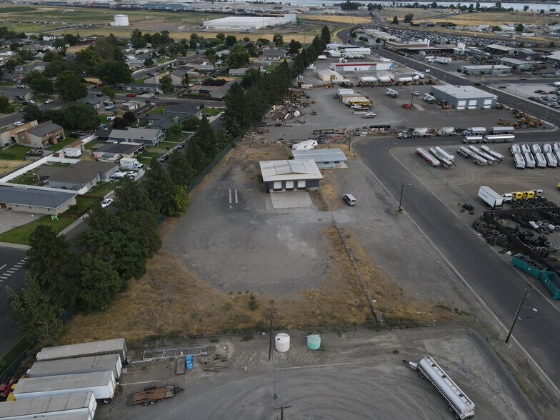 423 S Idaho Ave, Pasco, WA à louer - Photo de l’immeuble – Image 2 sur 9