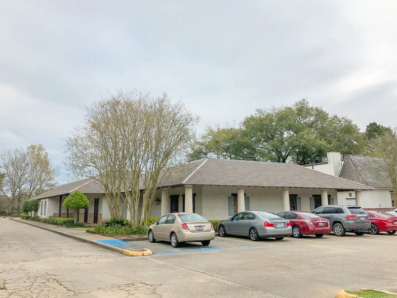 429 E Airport, Baton Rouge, LA à vendre - Photo de l’immeuble – Image 2 sur 8