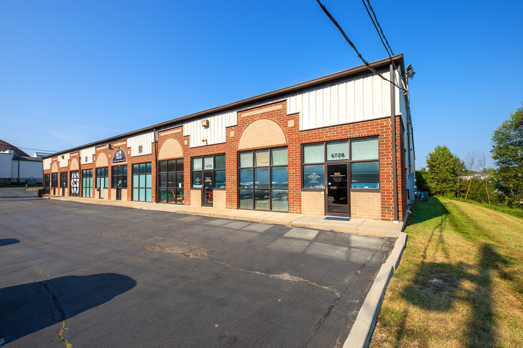 4721-4731 Red Bank Rd, Cincinnati, OH à louer Photo de l’immeuble– Image 1 sur 3